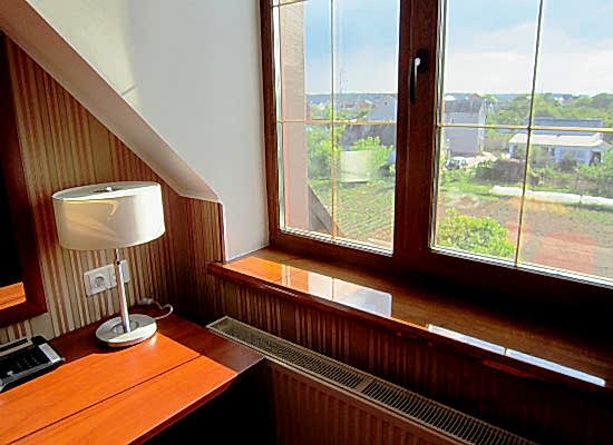 цветной подоконник